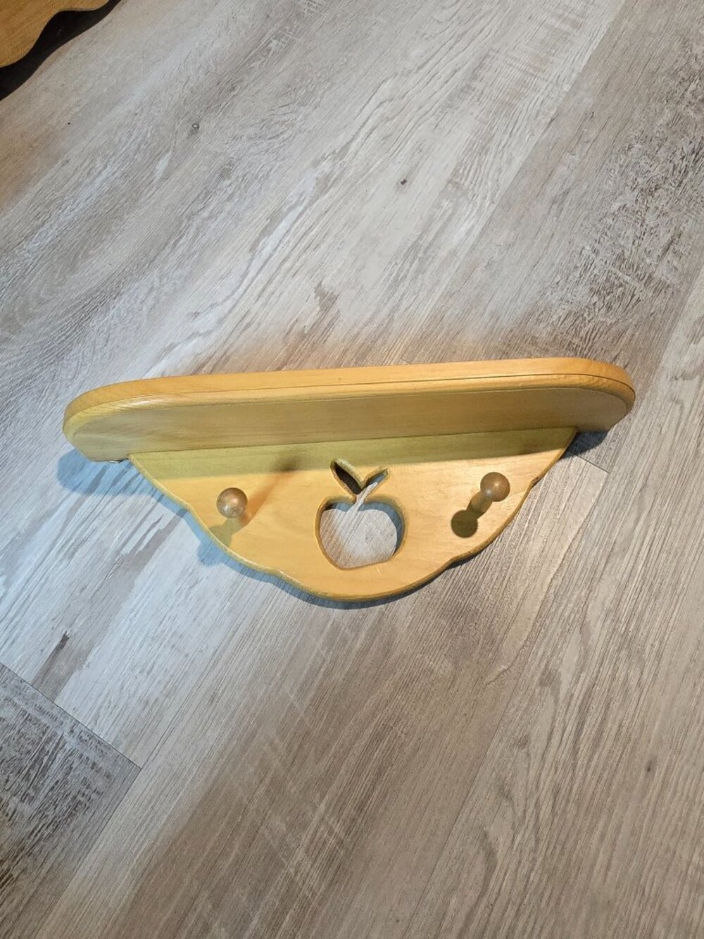 Vintage Wood Wall Shelf 16in Apple Cutout